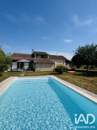 Maison à Galgon (33133)