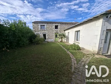 Maison de village à Vouneuil-sous-Biard (86580)