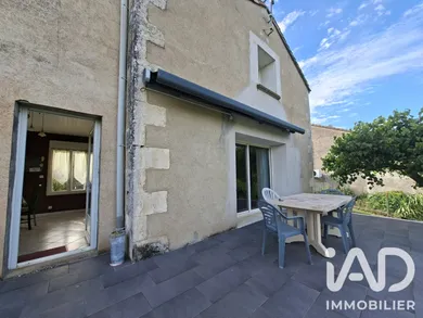Maison de village à Vouneuil-sous-Biard (86580)