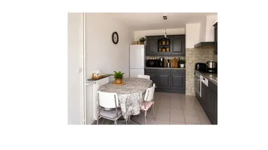 Apartment in Berre-l'Étang (13130)