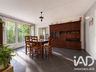 Appartement à Nuits-Saint-Georges (21700)