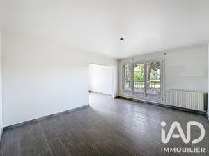 Apartment in Magny-les-Hameaux (78114)