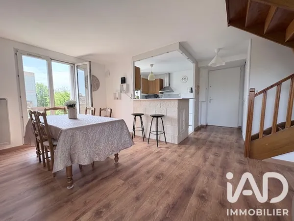 Duplex à Montigny-le-Bretonneux (78180) photo 2