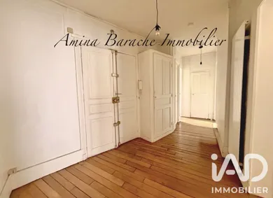 Apartment in Paris (75010)