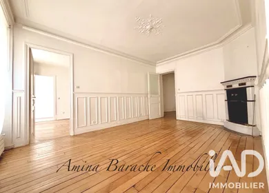 Apartment in Paris (75010)
