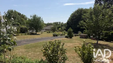 Maison de campagne à Celle-Lévescault (86600)