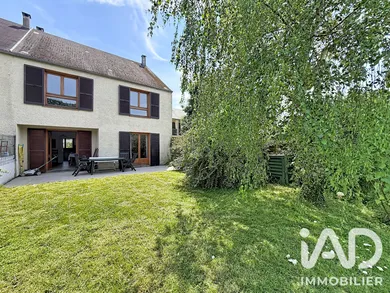 Maison à Magny-les-Hameaux (78114)
