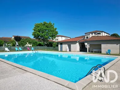 Apartment in L'Isle-d'Abeau (38080)