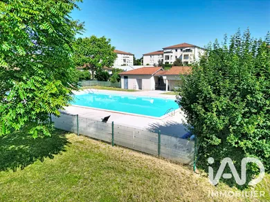 Apartment in L'Isle-d'Abeau (38080)