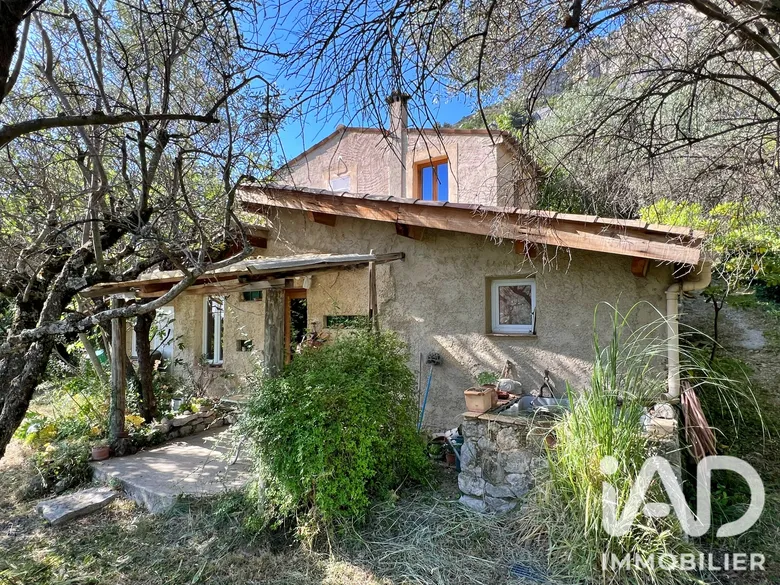 Maison 3 pièces 52 m² · à La Roche-sur-le-Buis · 52 m² · 197 000 €