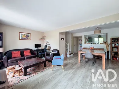 Maison à Le Mesnil-Saint-Denis (78320)