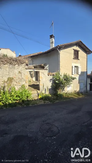 Maison de ville à Chabanais (16150)