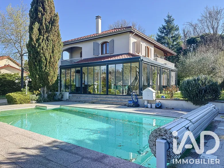 Maison 6 pièces 210 m² · à Montagny · 210 m² · 650 000 €