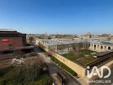 Apartment in Paris (75007)