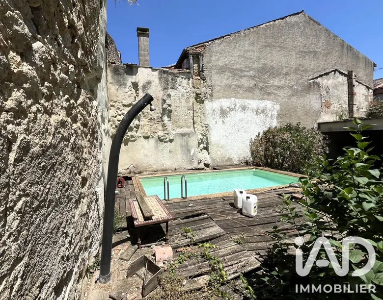 Maison 7 pièces 385 m² · à Astaffort · 385 m² · 177 000 €