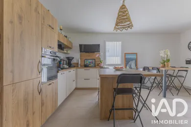 Appartement à Challes-les-Eaux (73190)