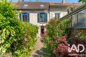 Village house in Villennes-sur-Seine (78670)