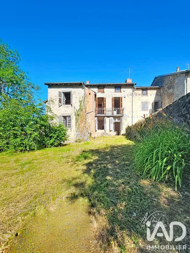 Maison traditionnelle à Ferrières-sur-Sichon (03250)
