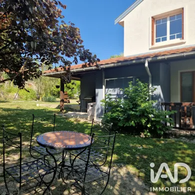 Maison de village à Saint-Amand-sur-Fion (51300)
