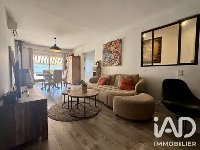 Apartment in Saint-Raphaël (83700)