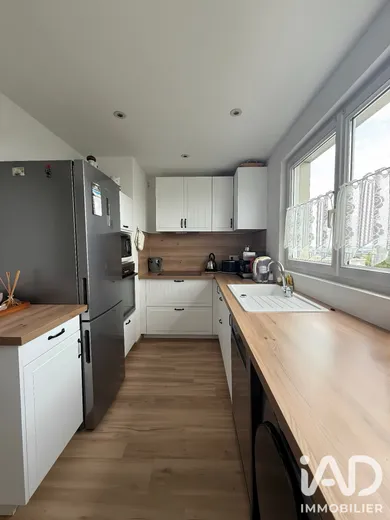 Appartement à AUBERGENVILLE (78410)