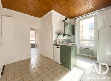 Apartment in Paris (75015)
