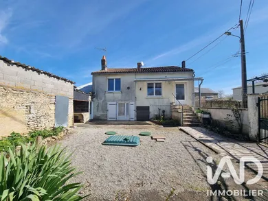 Maison traditionnelle à Thénezay (79390)