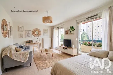 Apartment in Villeurbanne (69100)