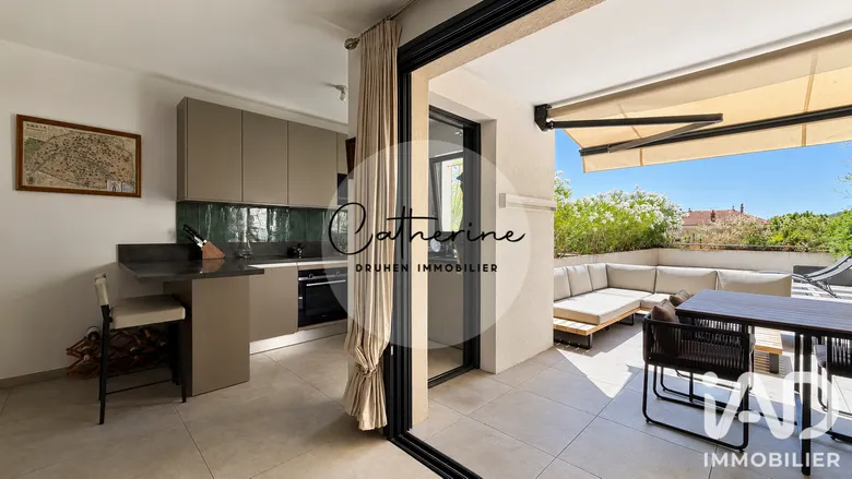 Appartement 3 pièces 73 m² · à Hyères · 72,6 m² · 450 000 €