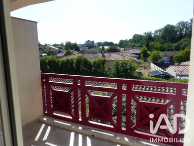 Appartement à Saint-Pierre-du-Mont (40280)