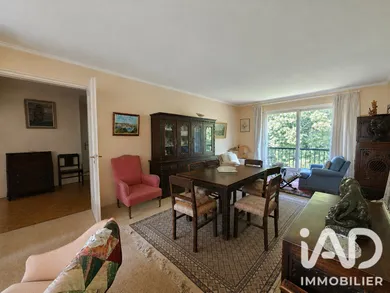 Apartment in Saint-Germain-en-Laye (78100)