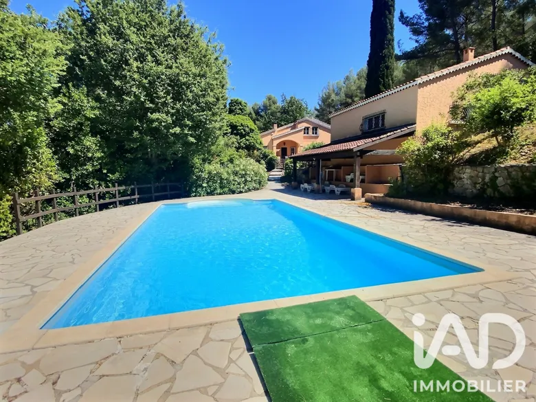 Maison 7 pièces 220 m² · à La Cadière-d'Azur · 220 m² · 875 000 €