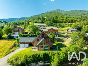 Châlet à Risoul (05600)