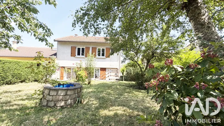 Maison 7 pièces 121 m² · à Saint-Étienne · 120,8 m² · 207 000 €