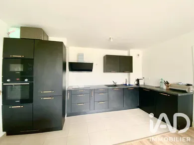 Apartment in Bussy-Saint-Georges (77600)