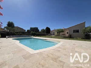 House in Entraigues-sur-la-Sorgue (84320)