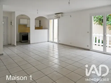 Immeuble à Milhaud (30540)