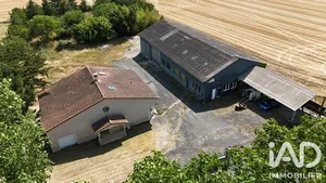 Maison de campagne à Bernay-Saint-Martin (17330)
