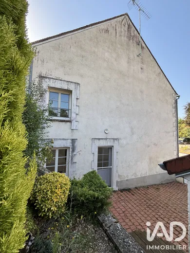 Maison de village à Villefargeau (89240)