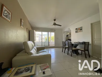 Appartement à SAINTE CLOTILDE (97490)