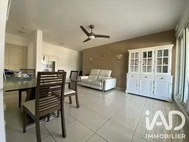 Appartement à SAINTE CLOTILDE (97490)