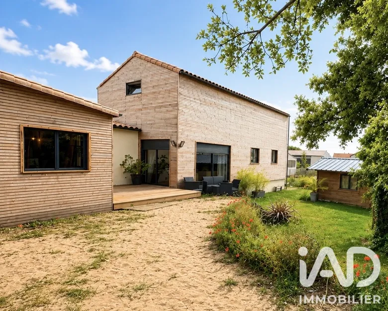 Maison 5 pièces 130 m² · à Longeville-sur-Mer · 130 m² · 344 900 €