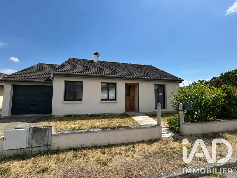 Maison 3 pièces 78 m² · à Saint-Amand-Montrond · 78 m² · 139 000 €
