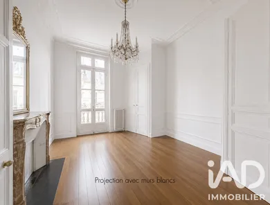 Mansion in Angers (49100)