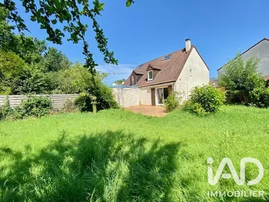 House in Voisins-le-Bretonneux (78960)