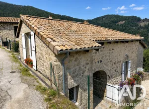Village house in Laviolle (07530)