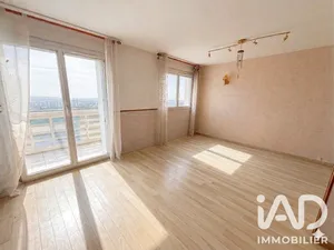 Apartment in Palaiseau (91120)