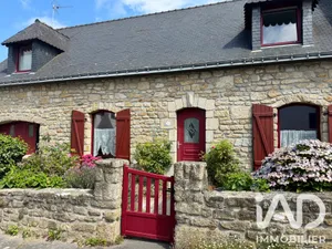Traditional house in Locmiquélic (56570)