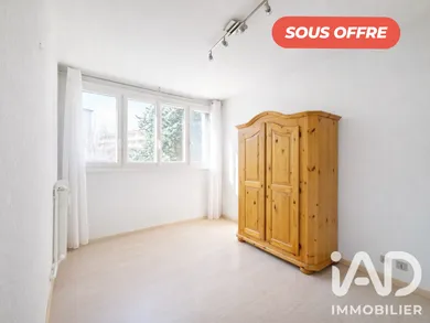 Apartment in Grenoble (38100)