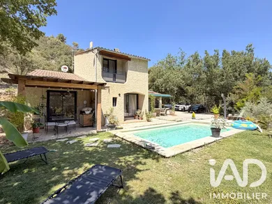 Maison de campagne à Le Castellet (04700)